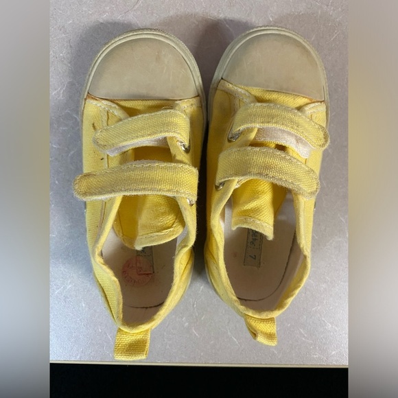 🌟4/$16🌟 Toddler sneakers  SIZE 7 GUC - Picture 1 of 3